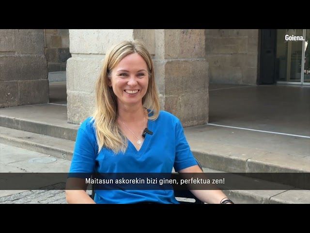 Kasia Poplonikowska: 'Asko baloratzen dut identitatea duen jendea; euskaldunok baduzuela uste dut' bideoaren irudi txikia