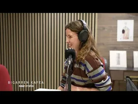 Irati Urdalleta 'Euskaldunak: etxean arrotz' dokumentalaz Bigarren Kafean edukiaren irudi txikia
