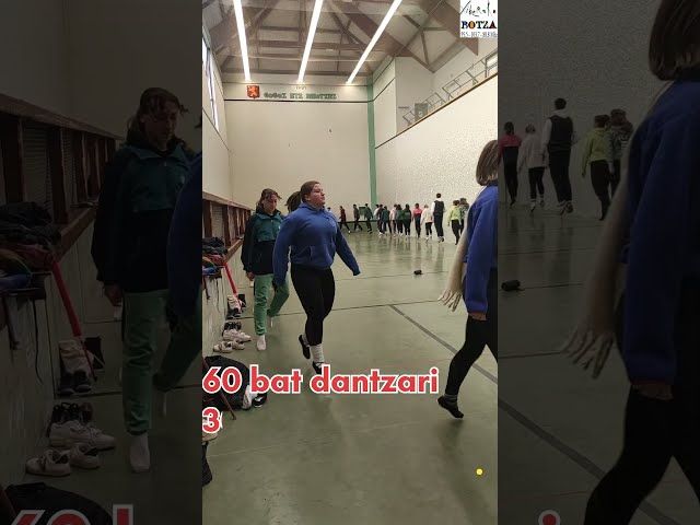 Aitzina Biga ikusgarria prestatzen bideoaren irudi txikia