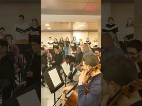 Gabonetako kontzerturako prestatzen edukiaren irudi txikia