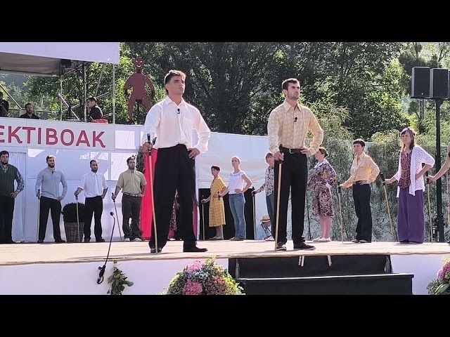 8/24 Eta bai kantorea Ürrats Kolektiboak pastorala 2025 Barkoxe bideoaren irudi txikia