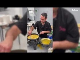 Asier Antia: Ezkiña tabernako patata-tortilla famatuaren atzean dagoen eskua edukiaren irudi txikia