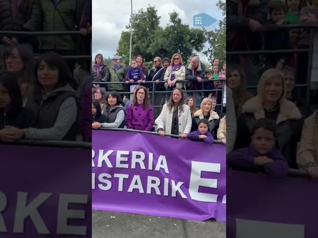 Feminismotik beste mundu bat eraikitzeko deia luzatu dute Aiaraldeko kale eta plazetatik bideoaren irudi txikia