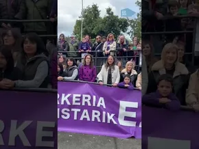 Feminismotik beste mundu bat eraikitzeko deia luzatu dute Aiaraldeko kale eta plazetatik bideoaren irudi txikia