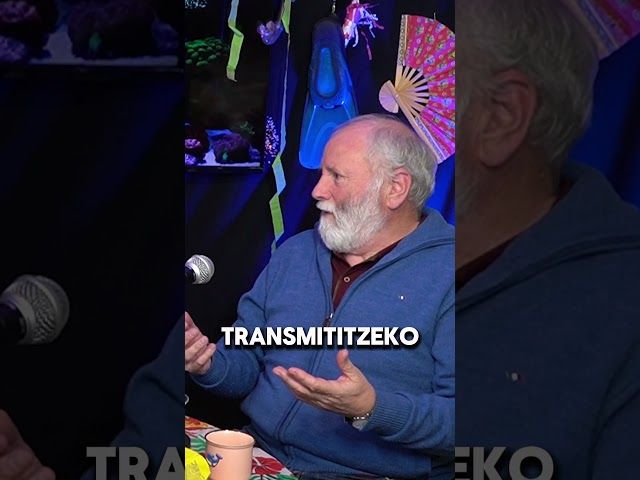 Iñaki Lasa (Olentzero), ikastoletan irakasten den musika eta euskarari buruz  #podcast #euskara bideoaren irudi txikia