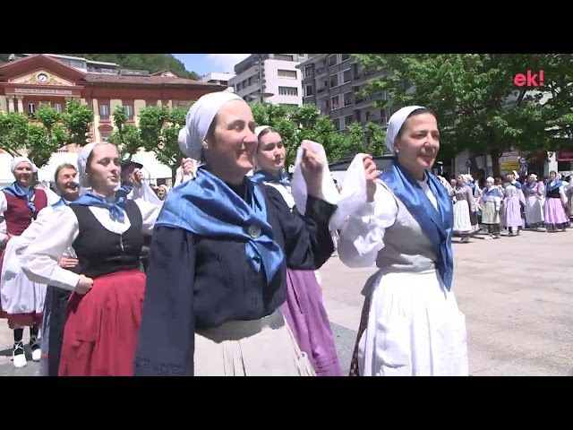 Larrain-dantza | Euskal Jaia | Eibar bideoaren irudi txikia