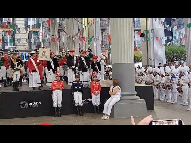 Haurren danborrada. Ordiziako Martxa. bideoaren irudi txikia