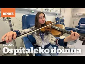 Irati Gañan, ospitalean biola jotzen | BINKE edukiaren irudi txikia