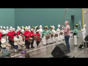 Idiazabalgo haurren danborrada bideoaren irudi txikia