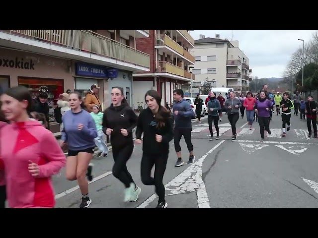 25/12/31 Hurbilago San Silbestre Herri Lasterketa bideoaren irudi txikia