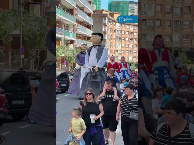 Erraldoien Topaketa Larratxoko jaietan bideoaren irudi txikia