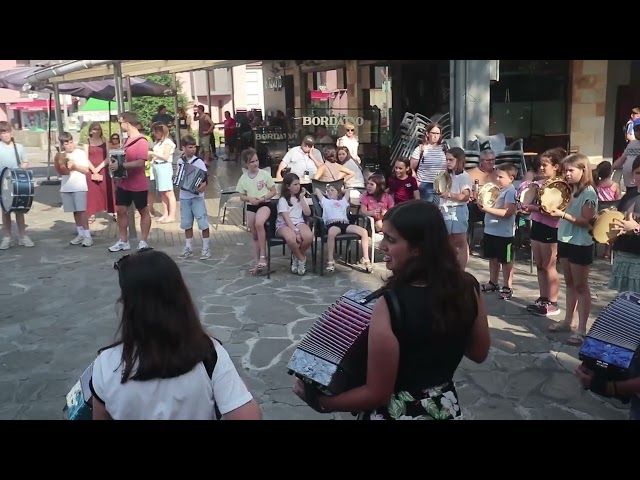 26/06/18 Zumartekoen ikasturte amaierako azken kalejira bideoaren irudi txikia