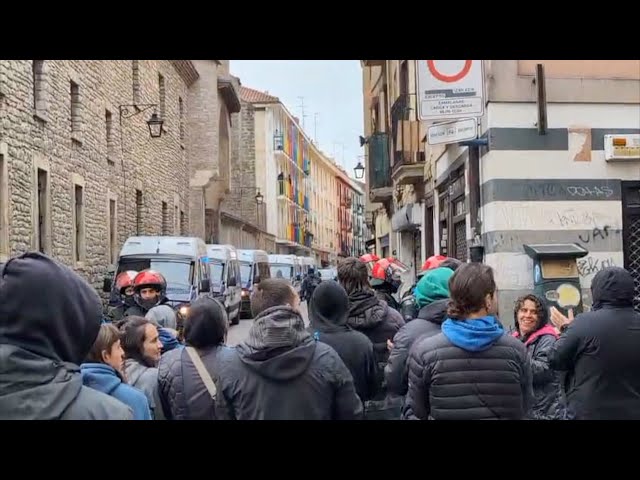 Gasteizko Korda espazioa husten ari dira bideoaren irudi txikia