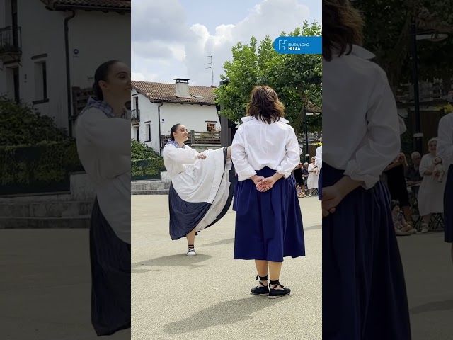 🎉 Jaiak | Soka dantza egin dute Zubietako jaietan bideoaren irudi txikia