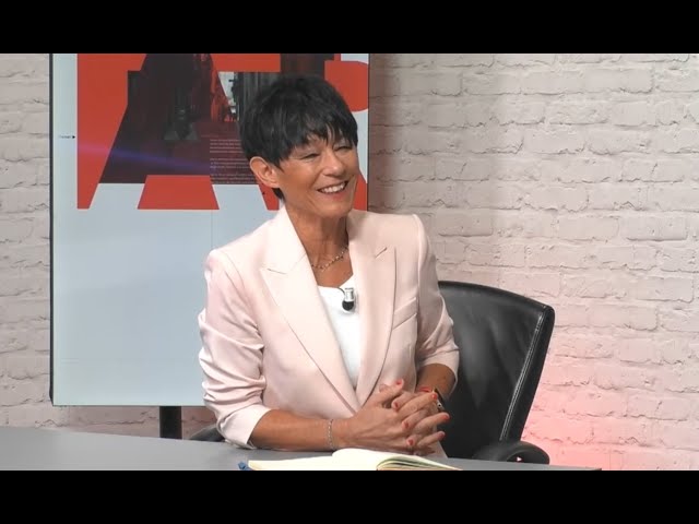 Maddalen Iriarte: 'Euskara eskaini behar dugu, eta ikasteko baliabide guztiak ipini' bideoaren irudi txikia