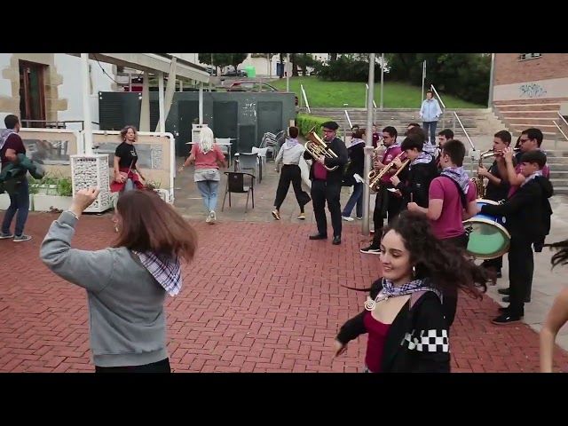 25/10/25 Orbeldik 10 urte: kalejira bideoaren irudi txikia