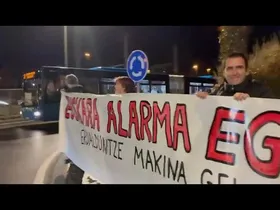 «Euskarari eustera» deitu dituzte auzotarrak Txomiñenean edukiaren irudi txikia