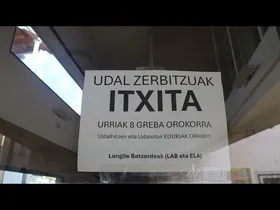 26/10/08 Udal langileak greban edukiaren irudi txikia