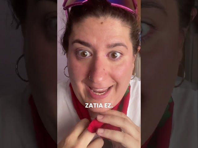 Sanferminetako zapi gorria ongi lotzeko tutoriala || #euskaragara #sanfermin #nafarroa bideoaren irudi txikia