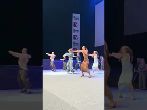 🤩 “Go!azen 13” telesailako aktoreek udako kanta abestu digute  aurrestreinaldian: BART 🕺🎶 #MAKUSI bideoaren irudi txikia