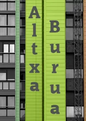 Altxa burua edukiaren posterra