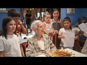 Rosa Maiztegi zumarragarrak 102 urte bete ditu bideoaren irudi txikia