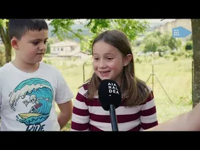 Amurrion dala!: Aresketa Ikastolako patioan galdezka bideoaren irudi txikia