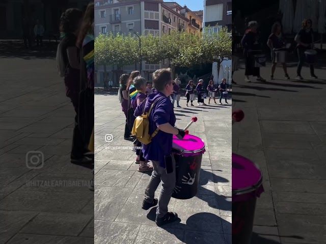 V. Aniztasunaren Besarkada Eguna Ondarroan bideoaren irudi txikia