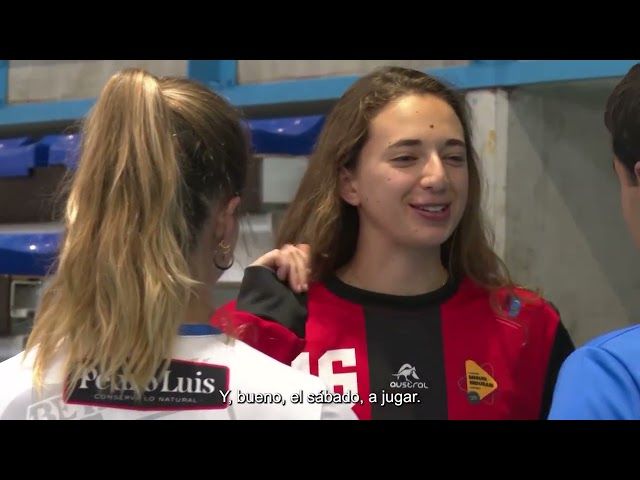 SOLASEAN: OLAIA LUZURIAGA, BETI ONAK TALDEKO KAPITAINA bideoaren irudi txikia