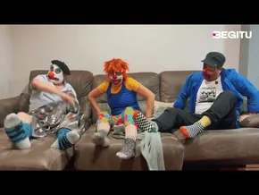 15 urteko siesta baten ostean, bueltan dira Upo, Topotin eta Bartolina bideoaren irudi txikia