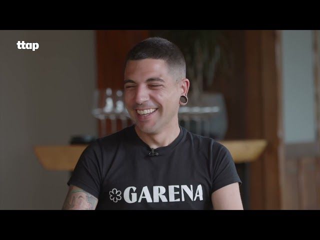 Garena jatetxeko Julen Baz eta Peli Perez de Anuzita eta 'Deabruaren Galderak' bideoaren irudi txikia