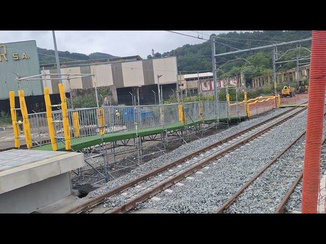 25/07/15 Tren-geltokiko bigarren nasa berritua ere erabilgarri bideoaren irudi txikia